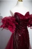 Scintillantes Bordeaux Paillettes Fendue devant Robe De Bal 2024 Trompette / Sirène De l'épaule Gonflée Manches Courtes Dos Nu Train De Balayage Soirée Robe De Ceremonie