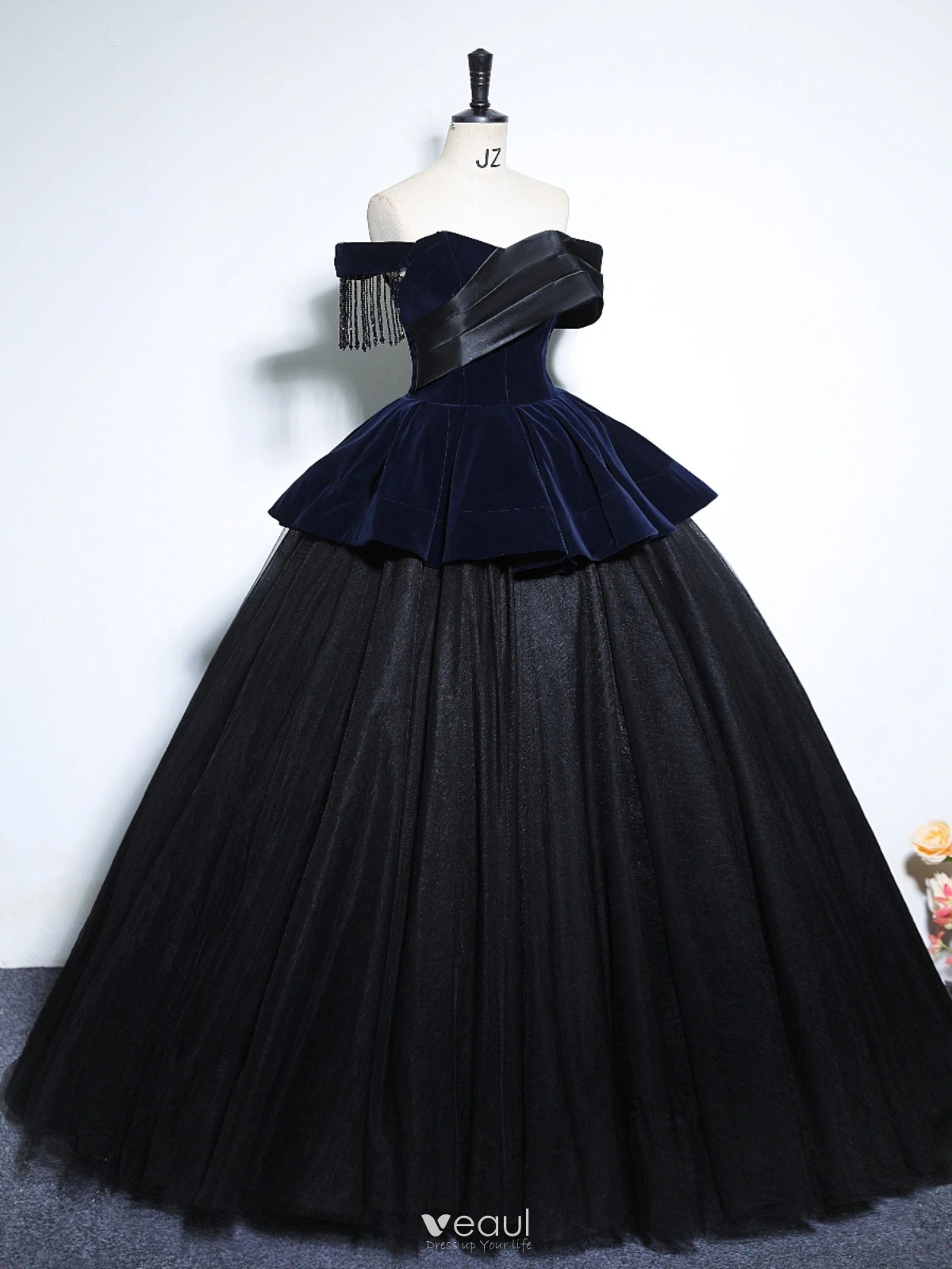 Long Sleeves Navy Velvey Open Back Long Prom Dresses Long Sleeves Navy Velvey Open Back Long Prom Dresses