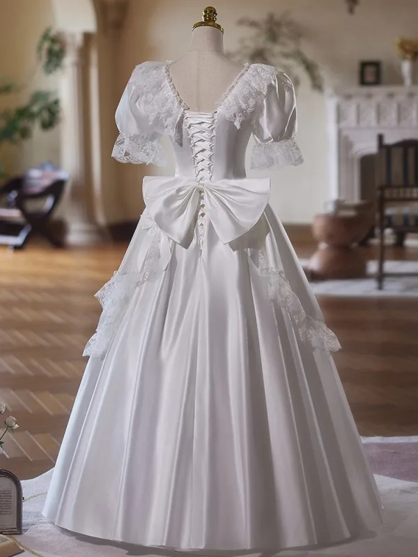Medieval Vintage / Retro White Bow Lace Flower Satin Wedding Dresses 2025 A-Line / Princess V-Neck Short Sleeve Backless Floor-Length / Long Wedding