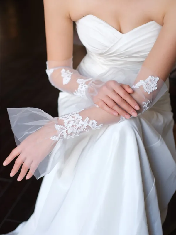 Elegant White Lace Flower Wedding Bridal Gloves 2025 Tulle