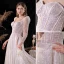 Glitzernden Luxus / Herrlich Weiß Perlenstickerei Perle Pailletten Brautkleider / Hochzeitskleider 2022 A Linie Eckiger Ausschnitt Rückenfreies Lange Ärmel Sweep / Pinsel Zug Hochzeit