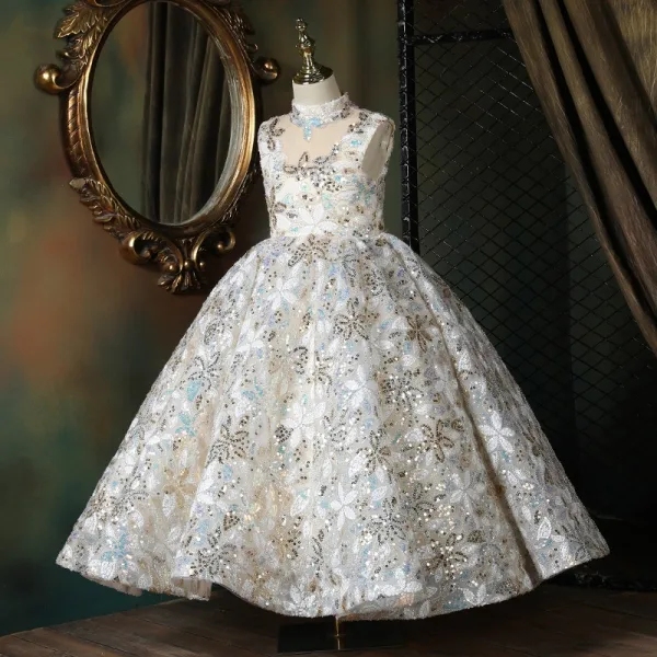 Sexy Weiß Perlenstickerei Pailletten Kurze Geburtstag Blumenmädchenkleider 2024 Ballkleid Stehkragen Ärmellos Rückenfreies