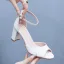 Simple Blanche Peep Toes / Bout Ouvert Chaussure De Mariée 2024 Mariage Bride Cheville 7 cm Talons Épais Sandales Talons Hauts