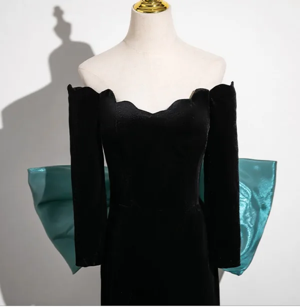 Chic / Beautiful Black Velvet Evening Dresses 2025 Trumpet / Mermaid Off-The-Shoulder Short Sleeve Backless Bow Sweep Train Evening Party Formal Dresses