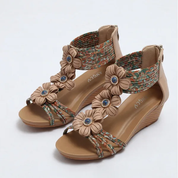 Fashion Summer Beige Street Wear Womens Sandals 2022 Flower Rhinestone T-Strap 5 cm Wedges Open / Peep Toe Sandals