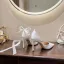 Elegante Weiß Satin Stickerei Brautschuhe 2024 Knöchelriemen Schleife 8 cm Stilettos Spitzschuh Hochzeit Sandaletten Hochhackige