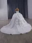 Haut de Gamme Blanche Volants en Cascade Robe De Mariée 2025 Robe Boule Bustier Sans Manches Dos Nu Chapel Train