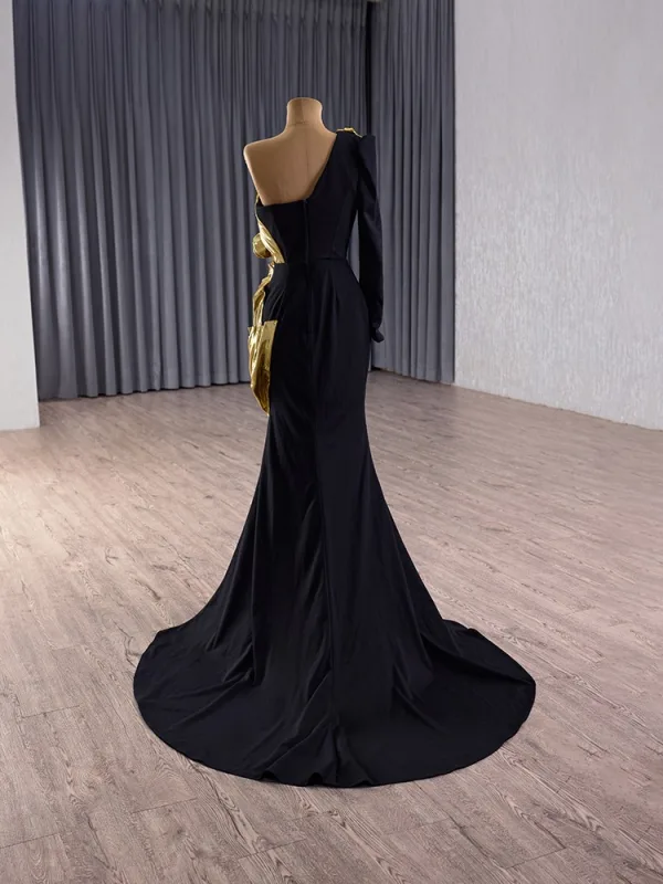 Mode Schwarz Abendkleider 2025 Meerjungfrau One-Shoulder Lange Ärmel Rückenfreies Sweep / Pinsel Zug Festliche Kleider