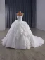 Haut de Gamme Blanche Volants en Cascade Robe De Mariée 2025 Robe Boule Bustier Sans Manches Dos Nu Chapel Train