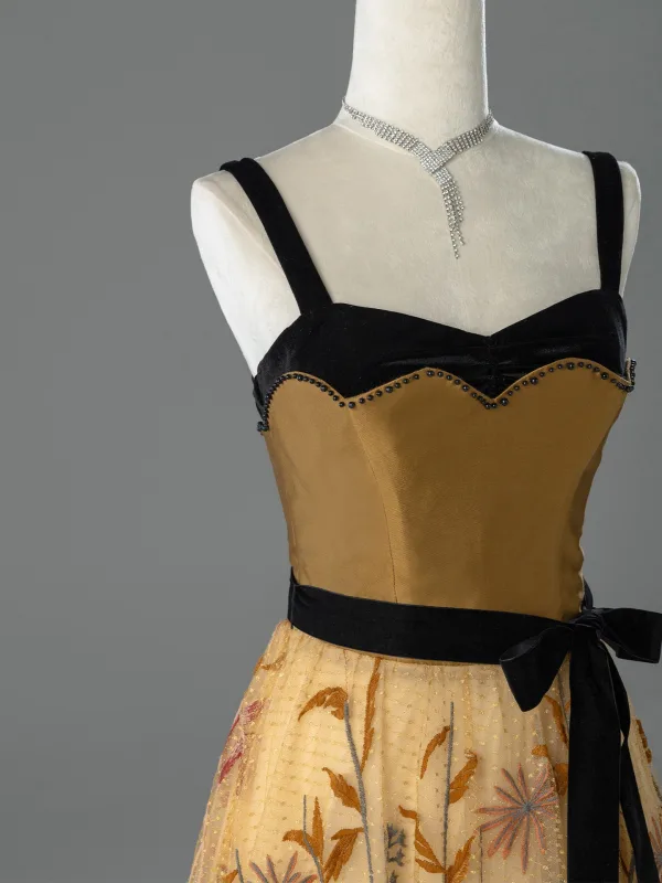 Vintage / Originale Champagne Brodé Noeud Ceinture Robe De Bal 2026 Princesse Bretelles Spaghetti Sans Manches Dos Nu Train De Balayage Robe De Ceremonie