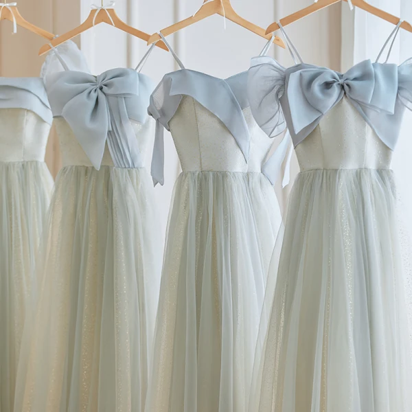 Modest / Simple Grey Bridesmaid Dresses 2023 A-Line / Princess Spaghetti Straps Bow Short Sleeve Backless Floor-Length / Long Bridesmaid Dresses