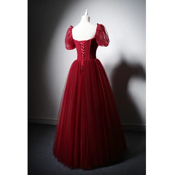 Élégant Bordeaux Fait main Perlage Faux Diamant Paillettes Robe De Bal 2022 Princesse Encolure Carrée Manches Courtes Dos Nu Longue Promo Robe De Ceremonie