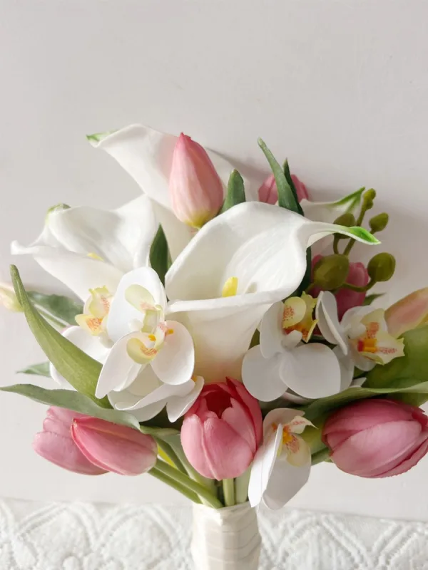Snygga / Fina Rodnande Rosa Blomma Brudbukett 2025