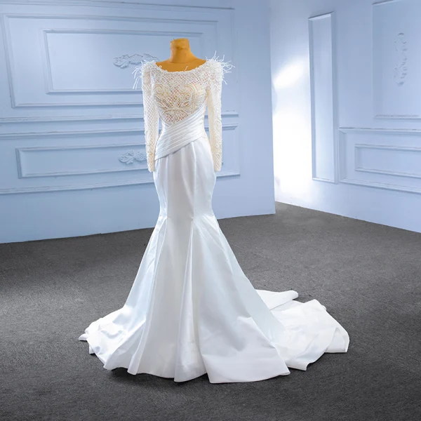 High End Ivory / Creme Perlenstickerei Perle Quaste Brautkleider / Hochzeitskleider 2023 Meerjungfrau Rundhalsausschnitt Lange Ärmel Sweep / Pinsel Zug Hochzeit