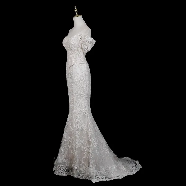 High End Weiß Perlenstickerei Spitze Blumen Korsett Brautkleider / Hochzeitskleider 2026 Meerjungfrau Off Shoulder Kurze Ärmel Rückenfreies Sweep / Pinsel Zug