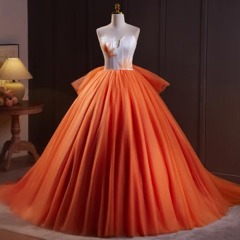 Elegant Orange Pearl Prom Dresses 2024 Ball Gown Strapless Sleeveless Backless Bow Sweep Train Prom Formal Dresses