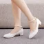 Élégant Blanche En Dentelle Fleur Chaussure De Mariée 2022 Bride Cheville 3 cm Talons Épais Talon Bas À Bout Rond Mariage Talons Hauts