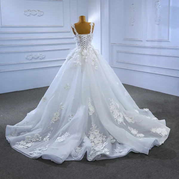 High-end White Beading Pearl Sequins Lace Flower Appliques Wedding Dresses 2023 Ball Gown Spaghetti Straps Sleeveless Backless Court Train Wedding