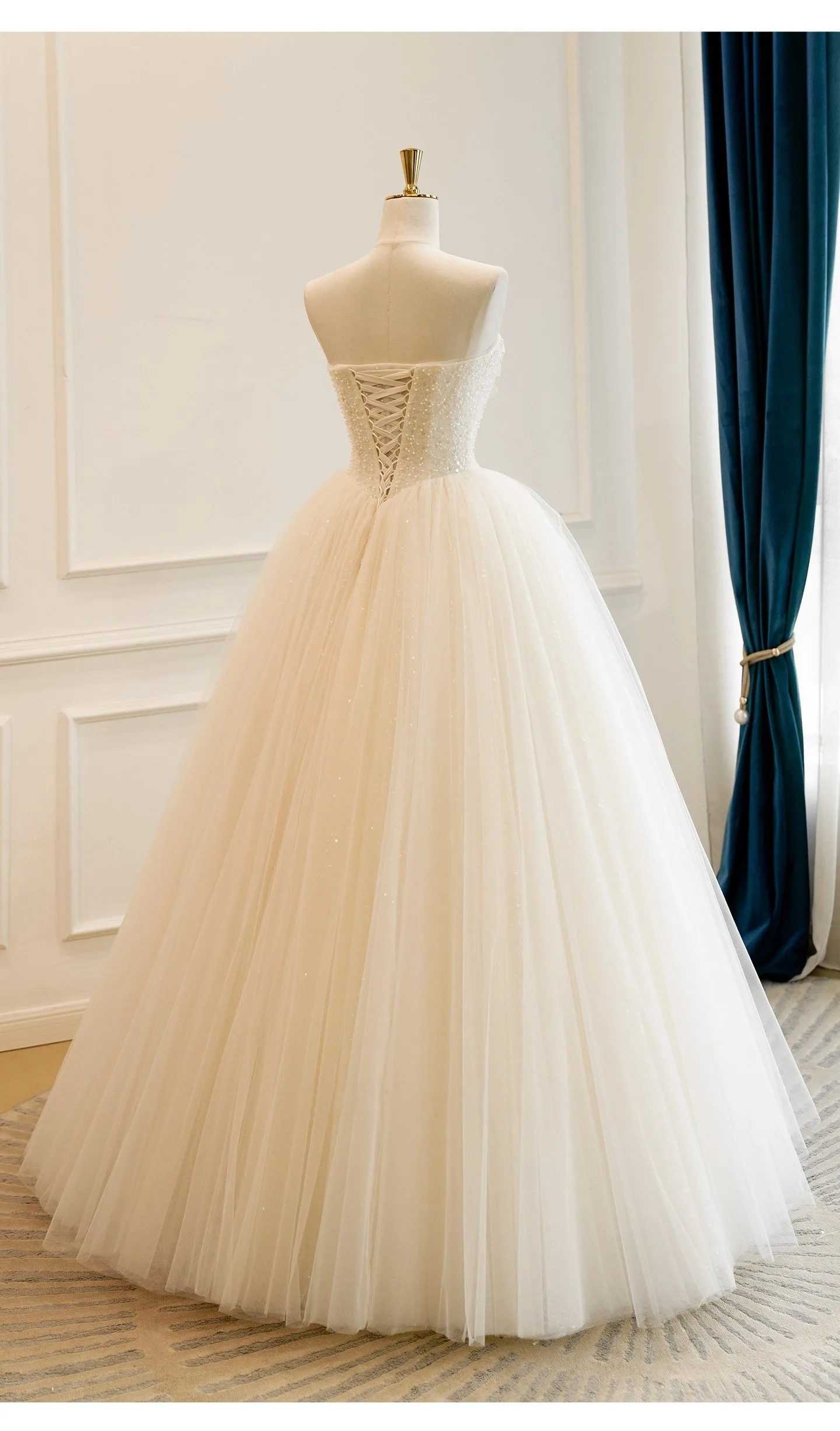 Elegant High-end Champagne Handmade Beading Pearl Sequins Wedding Dresses  2026 Ball Gown Strapless Sleeveless Backless Floor-Length / Long