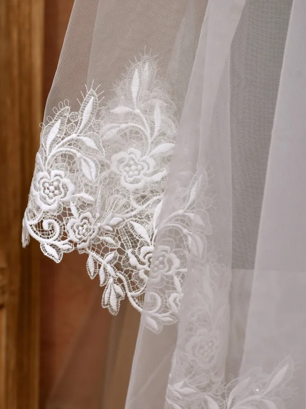 Elegant White Handmade Lace Flower Sweep Train 3 m Wedding Veils 2025
