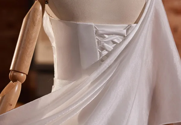 Modest / Simple White Satin Prom Dresses 2024 Trumpet / Mermaid Strapless Sleeveless Backless Sweep Train Prom Formal Dresses