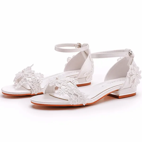 Schöne Weiß Spitze Blumen Brautschuhe 2025 Knöchelriemen Peeptoes Low Heel Hochzeit Sandaletten Hochhackige