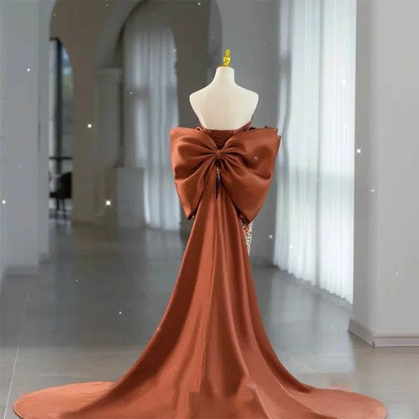 Sexy Caramel Perlage Paillettes Robe De Soirée 2024 Trompette / Sirène Bustier Sans Manches Dos Nu Noeud Tribunal Train Soirée Robe De Ceremonie