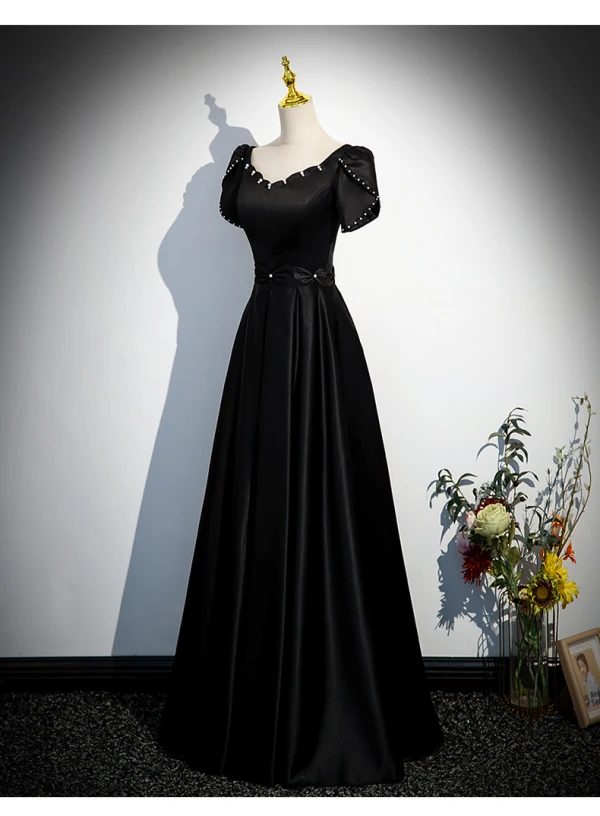 Élégant Noire Satin Robe De Bal 2023 Princesse Perle Encolure Dégagée Manches Courtes Dos Nu Longue Promo Robe De Ceremonie