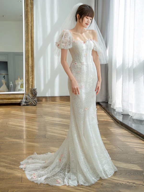 Chic / Belle Blanche En Dentelle Fleur Légère Robe De Mariée 2022 Trompette / Sirène Encolure Carrée Manches Courtes Appliques Dos Nu Longue Mariage
