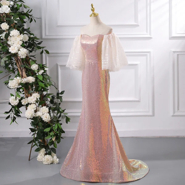 Scintillantes Rougissant Rose Glitter Paillettes Robe De Soirée 2024 De l'épaule Trompette / Sirène Manches Courtes Dos Nu Longue Soirée Robe De Ceremonie