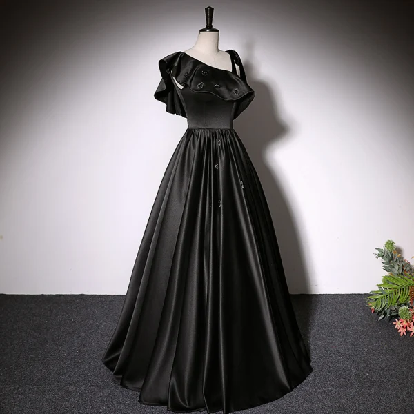 Mode Noire Satin Robe De Bal 2022 Princesse V-Cou Sans Manches Dos Nu Longue Robe De Ceremonie