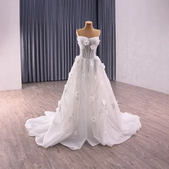 High End White Handmade Beading Appliques Sequins Wedding Dresses 2025 A Line Princess Strapless Sleeveless Backless Sweep Train Wedding