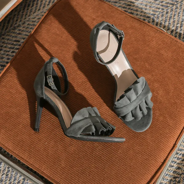 Chic / Belle Noire Gris Vêtement de rue Sandales Femme 2022 Cuir 9 cm Talons Aiguilles Bride Cheville Peep Toes / Bout Ouvert Sandales Talons Hauts