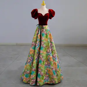 Élégant Bordeaux Brodé Robe De Bal 2022 Princesse Encolure Carrée Manches Courtes Dos Nu Noeud Ceinture Longue Promo Robe De Ceremonie