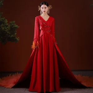 Style Chinois Rouge Perle Faux Diamant Satin Robe De Soirée 2022 Princesse V Cou Manches Longues Gland Dos Nu Soirée Tribunal Train Robe De Ceremonie