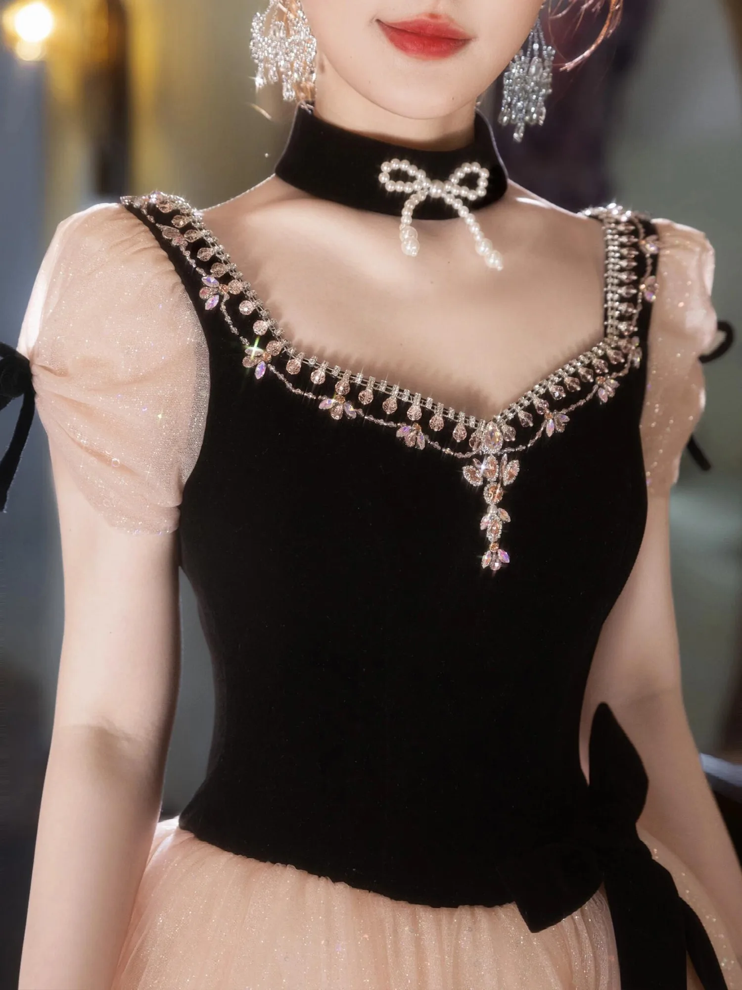 Chic Beautiful Black Rhinestone Bow Prom Dresses 2025 Ball Gown Square  Neckline Short Sleeve Backless Floor Length Long Tulle Formal Dresses