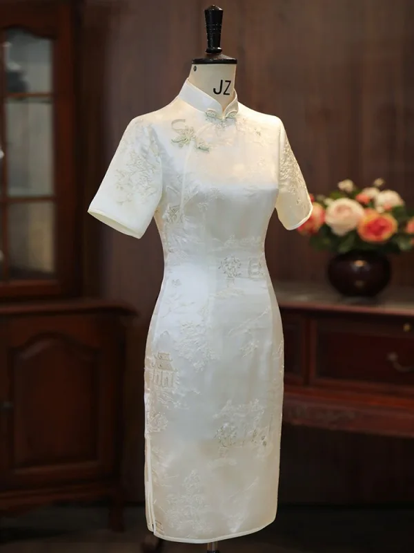 Chinesischer Stil Weiß Stickerei Wadenlang Cheongsam 2026 Meerjungfrau Stehkragen Kurze Ärmel