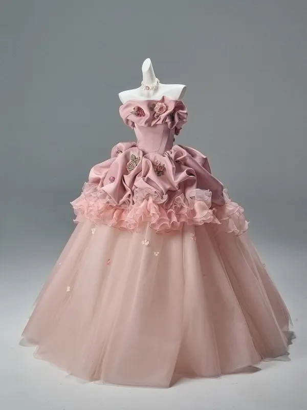 Vintage / Retro Blushing Pink Appliques Cascading Ruffles Prom Dresses 2026 Ball Gown Strapless Sleeveless Backless Floor-Length / Long Formal Dresses