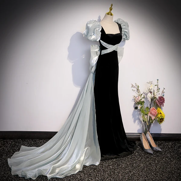 Fashion Black Suede Prom Dresses 2023 Trumpet / Mermaid Square Neckline Puffy Short Sleeve Backless Bow Sweep Train Prom Formal Dresses