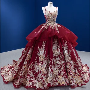 High End Vintage Burgunder Paljetter Blonder Blomst Ballkjoler 2022 Ballkjole Gripende Ruffles Spaghettistropper Uten Ermer Ryggløse Chapel Train Ball