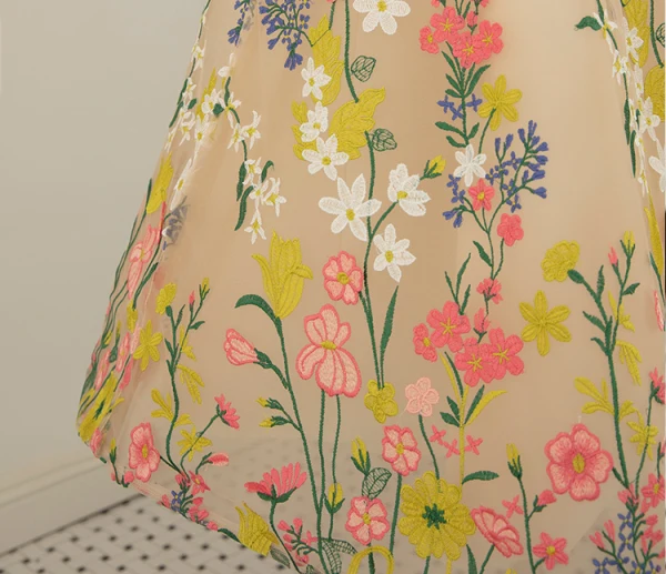 Flotte Multi-Farver Med Blonder Blomsten Rhinestone Champagne Gallakjoler 2023 Prinsesse Stropløs Ærmeløs Halterneck Te-længde Galla Kjoler