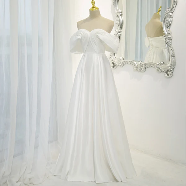 Elegant White Satin Prom Dresses 2022 A-Line / Princess Off-The-Shoulder Short Sleeve Backless Floor-Length / Long Prom Formal Dresses