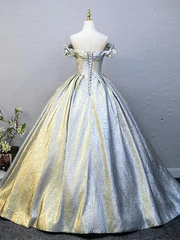 Klassisch Silber Glanz Ballkleider 2025 Ballkleid Rüschen Off Shoulder Kurze Ärmel Rückenfreies Lange Ball Festliche Kleider