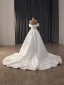 High End Elegante Weiß Handgefertigt Perlenstickerei Applikationen Pailletten Satin Brautkleider / Hochzeitskleider 2025 Ballkleid Off Shoulder Ärmellos Rückenfreies Kapelle-Schleppe