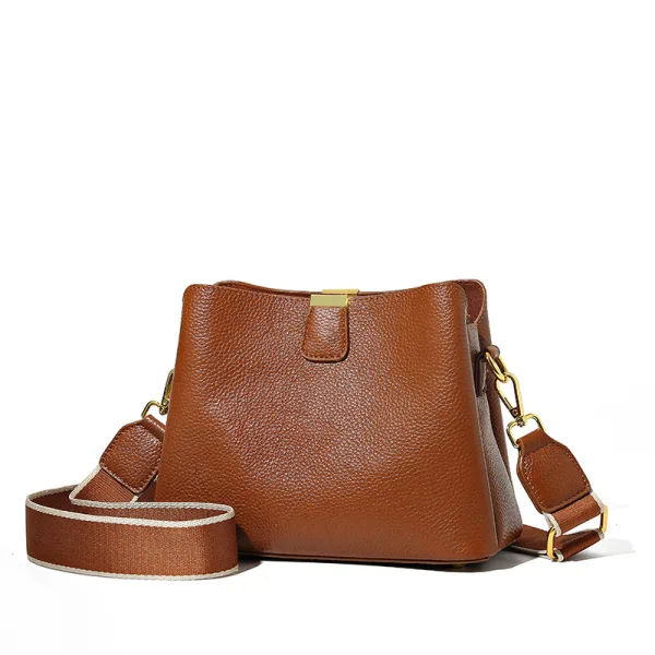 Fashion Brown Street Wear Leather Women's Bags Shoulder Bags 2023