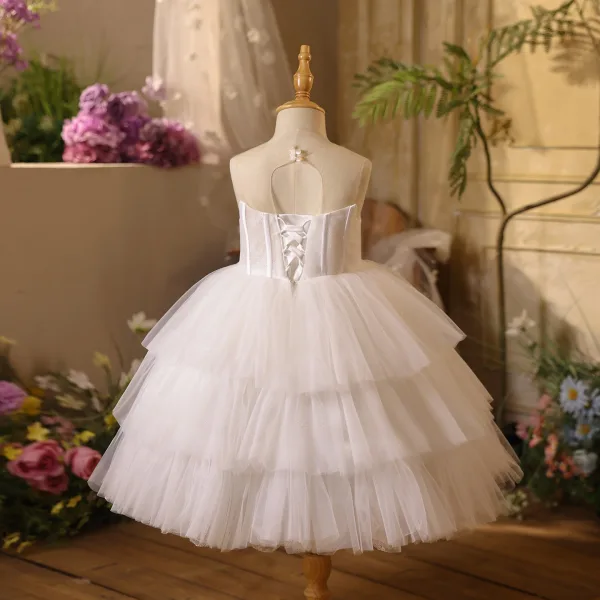 Chic / Beautiful White Pearl Bow Cascading Ruffles Birthday Flower Girl Dresses 2025 Ball Gown Scoop Neck Sleeveless Backless