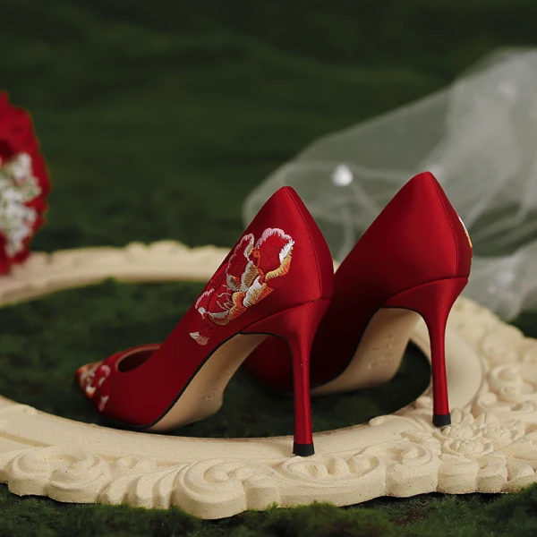 Chinese style Red Embroidered Wedding Shoes 2023 Leather Satin 9 cm Stiletto Heels Pointed Toe Wedding Pumps High Heels