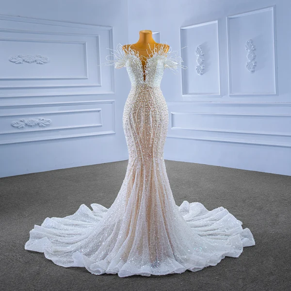 Luxury / Gorgeous Ivory Pearl Tassel Sequins Wedding Dresses 2022 Trumpet / Mermaid Scoop Neck Sleeveless Sweep Train Wedding