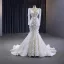 Luxe Charmant Blanche Appliques Fait main Perlage Robe De Mariée Trompette / Sirène 2023 Encolure Dégagée Manches Longues Dos Nu Train De Balayage Mariage