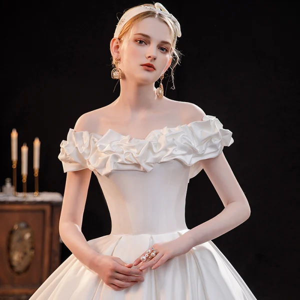Modest / Simple Ivory Ruffle Short Sleeve Wedding Dresses 2021 Off-The-Shoulder Crossed Straps Chapel Train Church Satin Ball Gown